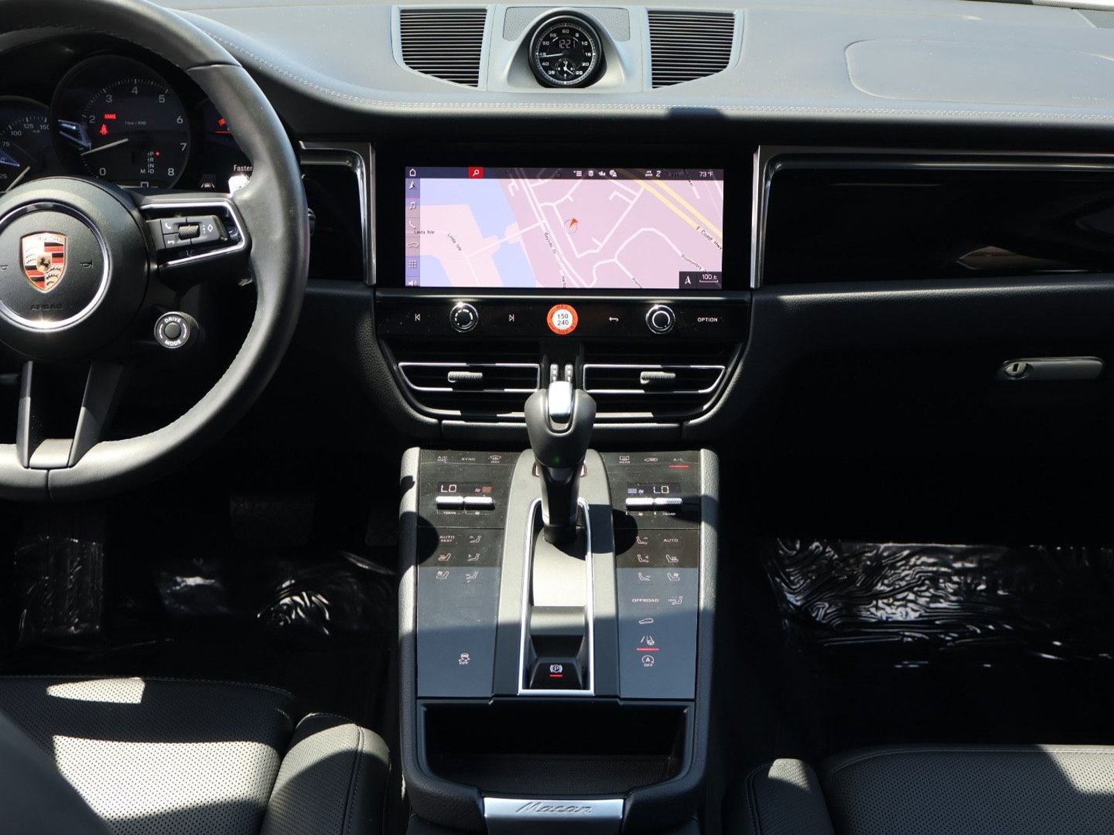 Certified 2026 Porsche Macan AWD/4WD image 20