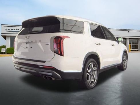 Used 2024 Hyundai Palisade Limited AWD/4WD image 2