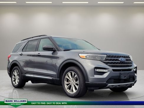 Used 2022 Ford Explorer XLT w/ Equipment Group 202A AWD/4WD image 1