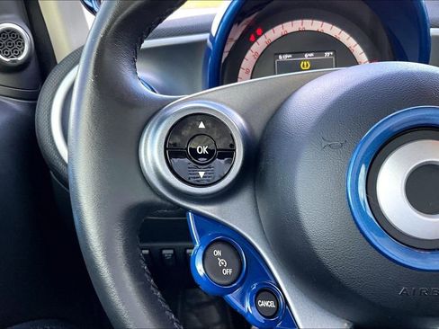 Used 2018 smart fortwo electric drive image 18