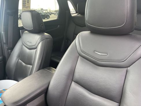 Certified 2022 Cadillac XT5 Premium Luxury w/ LPO, Floor Liner Package image 17