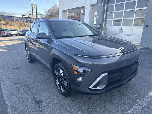 Used 2025 Hyundai Kona SEL image 11