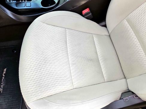 Used 2017 Hyundai Santa Fe Sport image 19