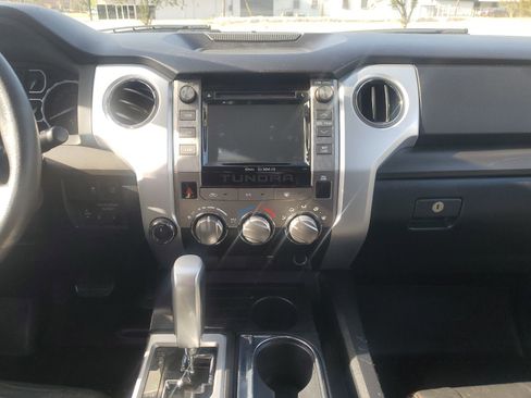 Used 2019 Toyota Tundra SR5 w/ SR5 Upgrade Package image 10