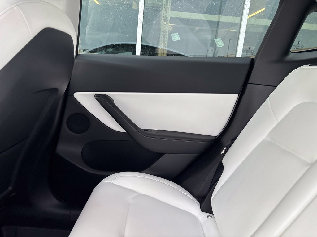Used 2022 Tesla Model Y Performance AWD/4WD image 11