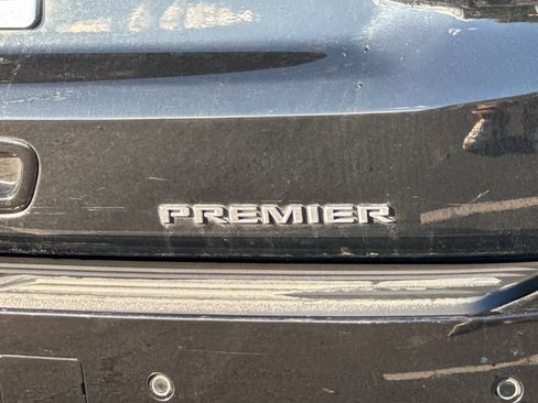 Used 2025 Chevrolet Suburban Premier image 53