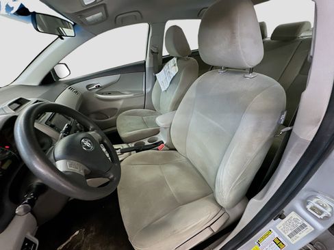 Used 2013 Toyota Corolla LE image 13