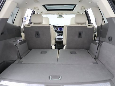 Used 2022 Cadillac XT6 Premium Luxury image 22