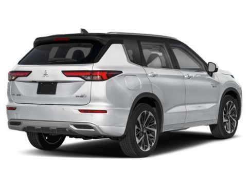 New 2025 Mitsubishi Outlander SEL image 3