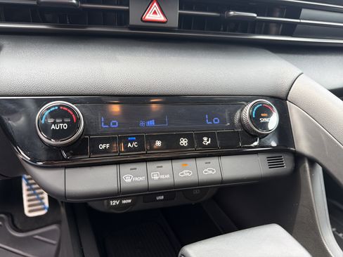 Used 2025 Hyundai Elantra Sport FWD image 18