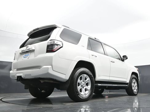 Used 2023 Toyota 4Runner SR5 Premium w/ Moonroof Package RWD image 32
