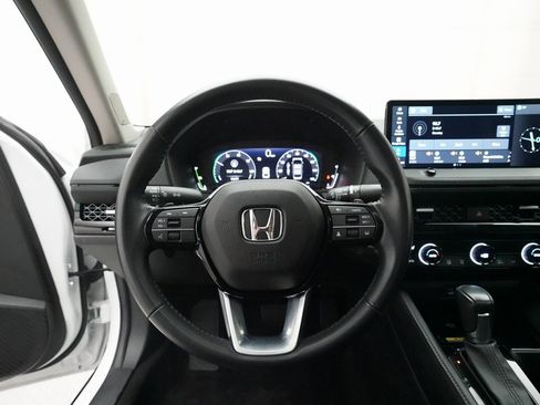 Certified 2023 Honda Accord Touring image 4