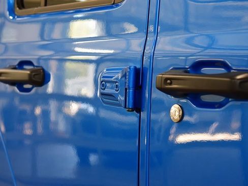 Used 2024 Jeep Gladiator Sport image 19