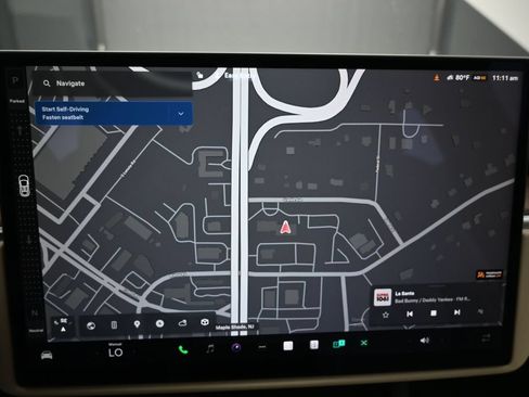 Used 2025 Tesla Model X AWD/4WD image 10