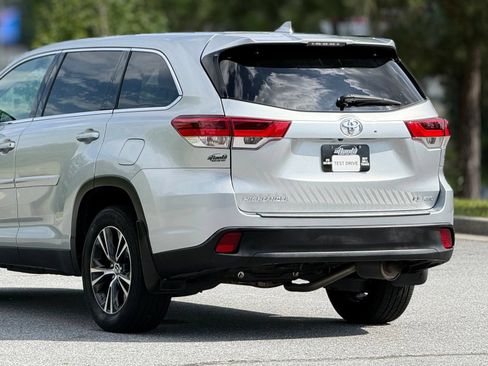 Used 2019 Toyota Highlander Plus w/ Protection Package #3 AWD/4WD image 47