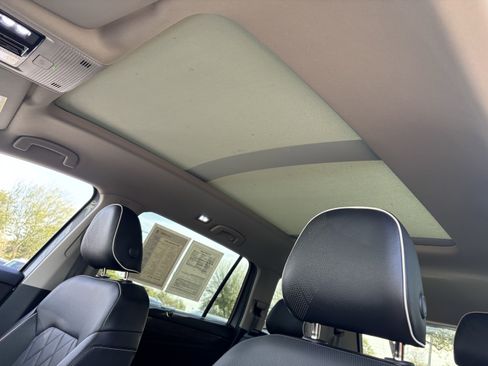 Certified 2025 Volkswagen Atlas SEL Premium R-Line image 16