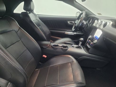 Used 2020 Ford Mustang Premium RWD image 21
