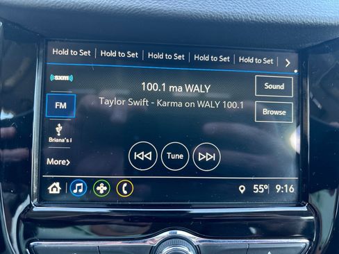 Used 2019 Chevrolet Trax LT w/ Sun & Sound Package AWD/4WD image 32