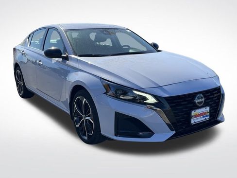 New 2025 Nissan Altima 2.5 SR image 7