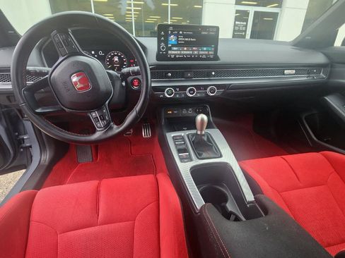 Used 2024 Honda Civic Type R image 5