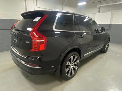 Used 2025 Volvo XC90 B6 Ultra w/ Lounge Package AWD/4WD image 3