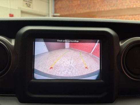 Used 2021 Jeep Wrangler Unlimited Sport image 23