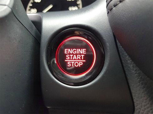 Certified 2025 Honda HR-V LX image 29