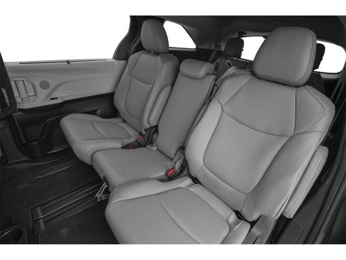 New 2026 Toyota Sienna XLE image 8