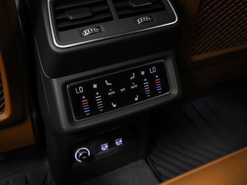Used 2019 Audi e-tron Prestige AWD/4WD image 49