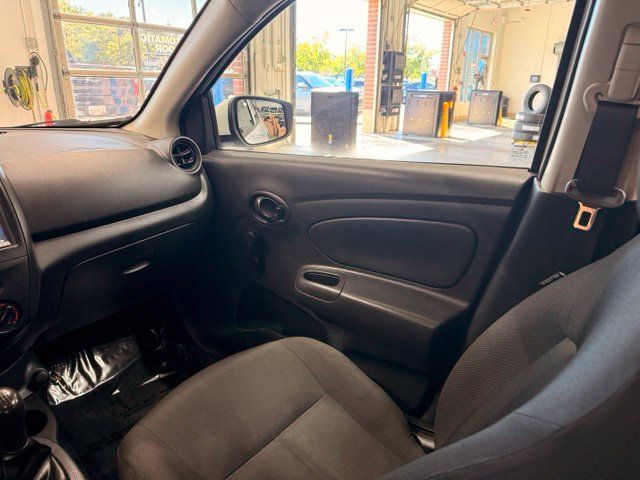 Used 2019 Nissan Versa S FWD image 15