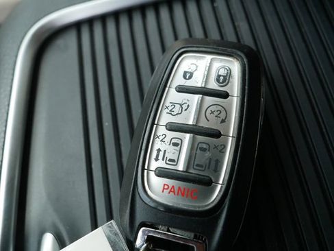 Used 2021 Chrysler Pacifica Limited w/ Premium & Safety Sphere Group AWD/4WD image 36