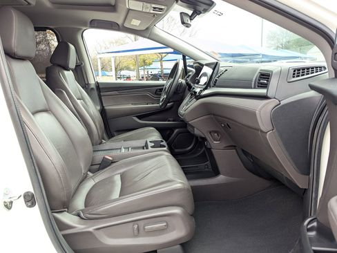 Used 2019 Honda Odyssey EX-L image 17
