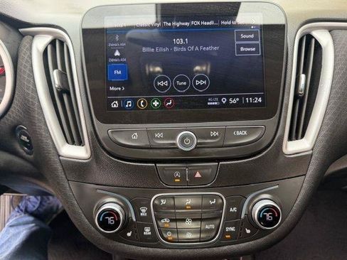Used 2025 Chevrolet Malibu LT FWD image 21