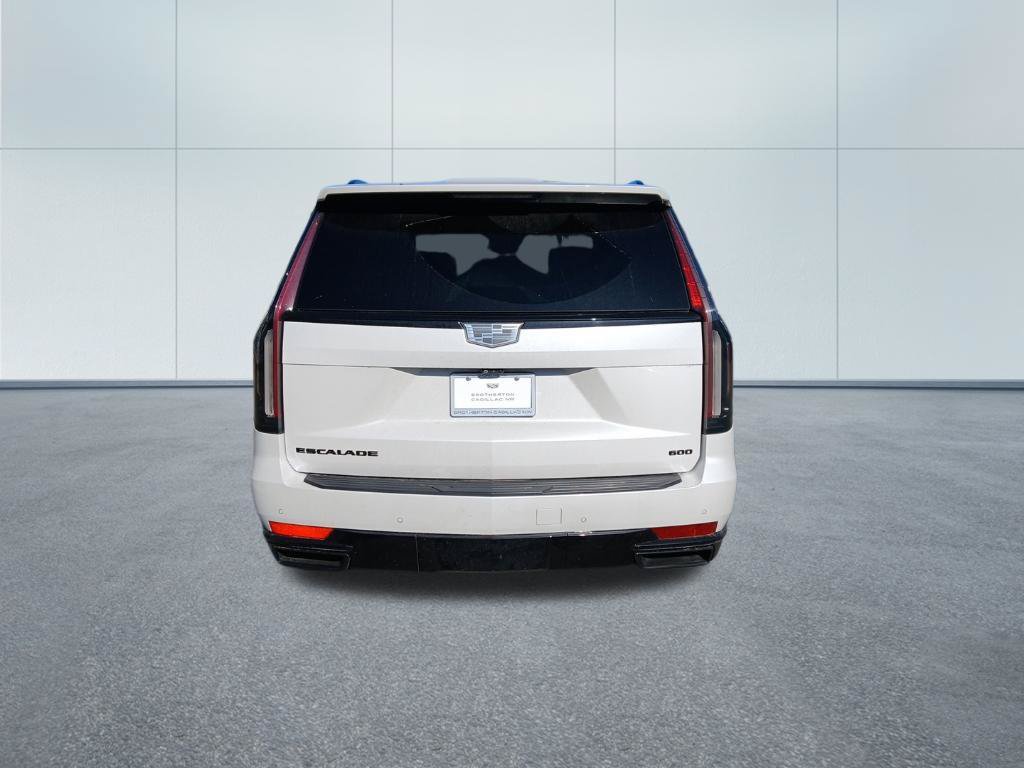 Used 2021 Cadillac Escalade Sport w/ Driver Assist Tech Package AWD/4WD image 4