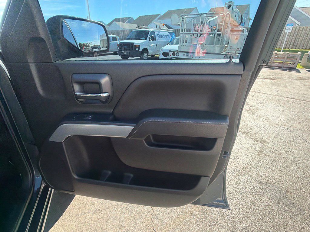 Used 2018 Chevrolet Silverado 1500 LT w/ All Star Edition AWD/4WD image 41