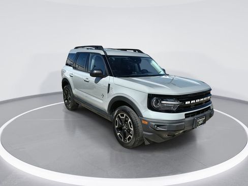 Used 2023 Ford Bronco Sport Outer Banks image 2