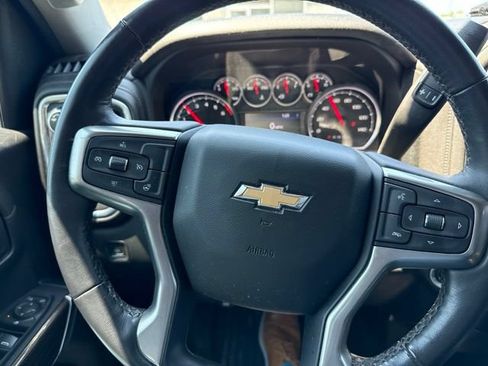 Used 2022 Chevrolet Silverado 1500 LT AWD/4WD image 12