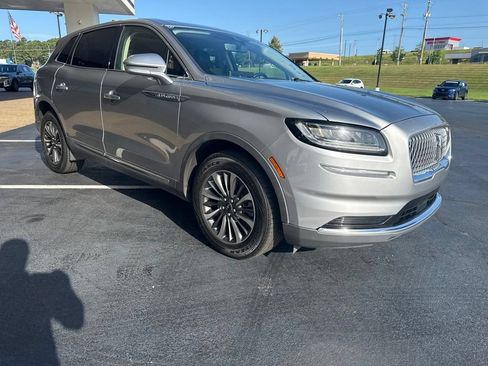 Used 2023 Lincoln Nautilus Reserve w/ Cargo Utility Package AWD/4WD image 7