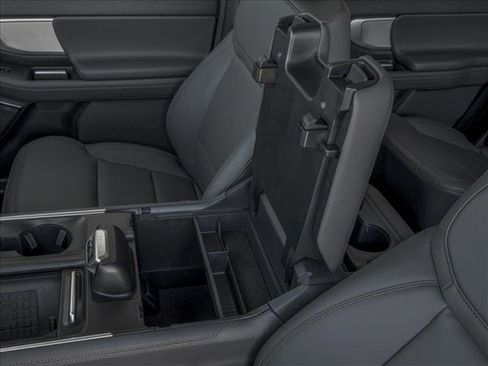 New 2026 Ford Expedition Active image 10