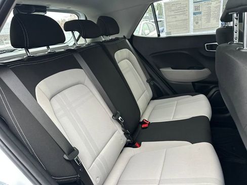 Certified 2025 Hyundai Venue SEL image 20