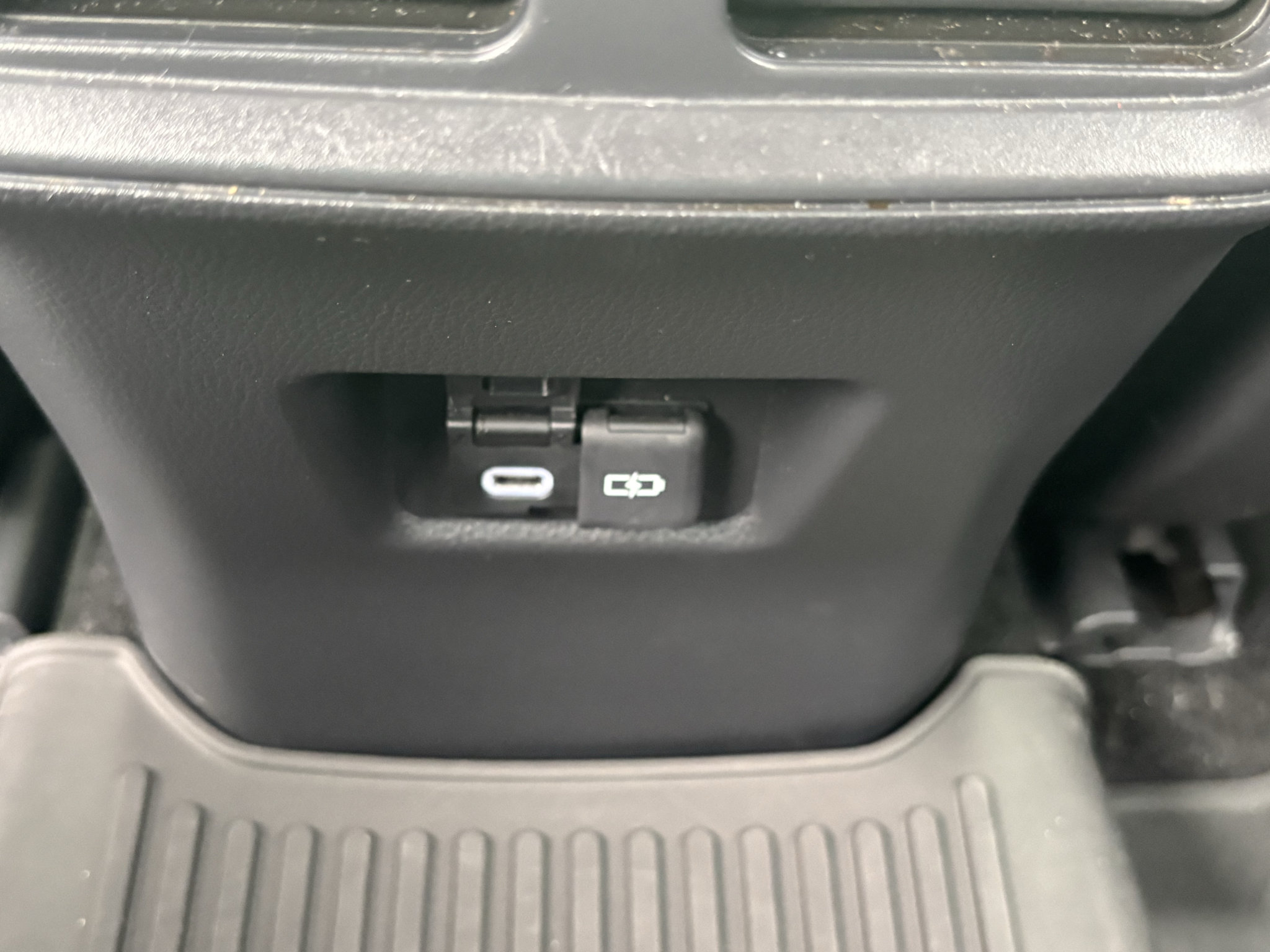 Used 2023 Toyota RAV4 XSE w/ Weather Package AWD/4WD image 32