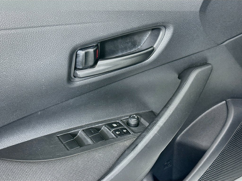 Certified 2025 Toyota Corolla LE FWD image 18