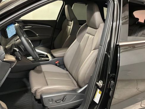 New 2025 Audi Q5 Premium Plus image 6