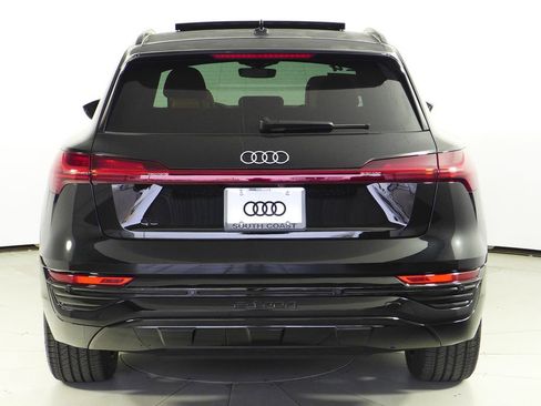 Used 2024 Audi Q8 e-tron Premium Plus w/ Premium Plus Package image 8
