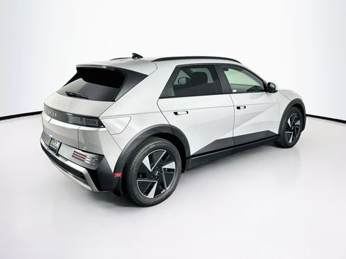 Used 2025 Hyundai Ioniq 5 SEL RWD image 9