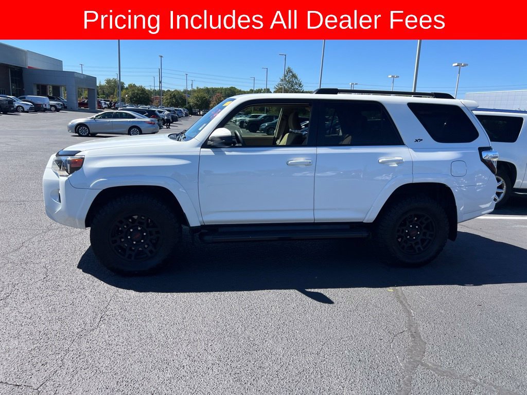 Used 2021 Toyota 4Runner SR5 AWD/4WD image 3