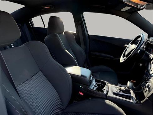Used 2019 Dodge Charger GT w/ Blacktop Package image 18