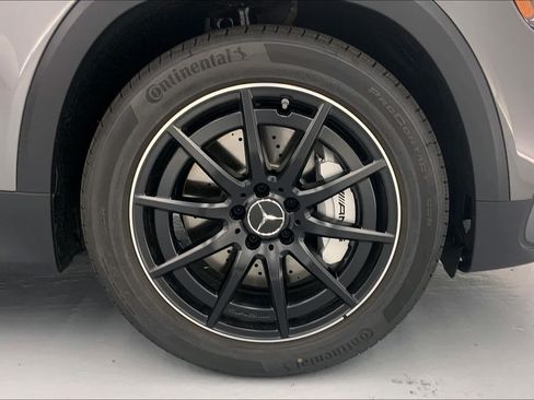 Certified 2025 Mercedes-Benz GLB 35 AMG 4MATIC image 19