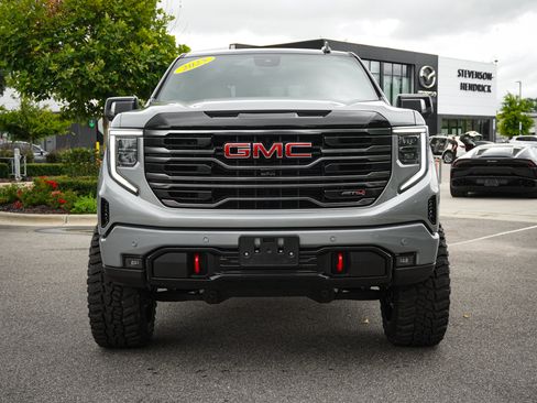 Used 2025 GMC Sierra 1500 AT4 w/ AT4 Premium Package AWD/4WD image 3