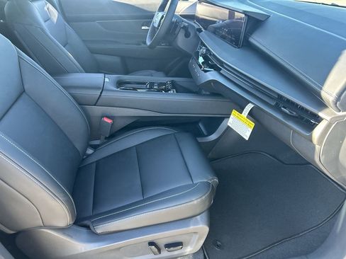 New 2025 Nissan Murano SV image 12